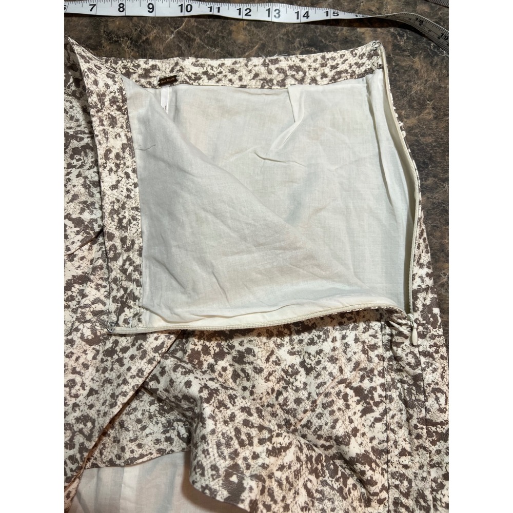 Free People Fake Out Leopard Animal Print Faux Leather Front Mini Skirt 10 Tan - Picture 7 of 12